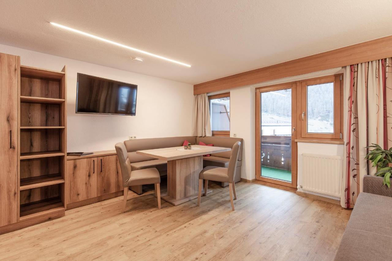 Hotel Garni Schoenblick Sölden Zewnętrze zdjęcie