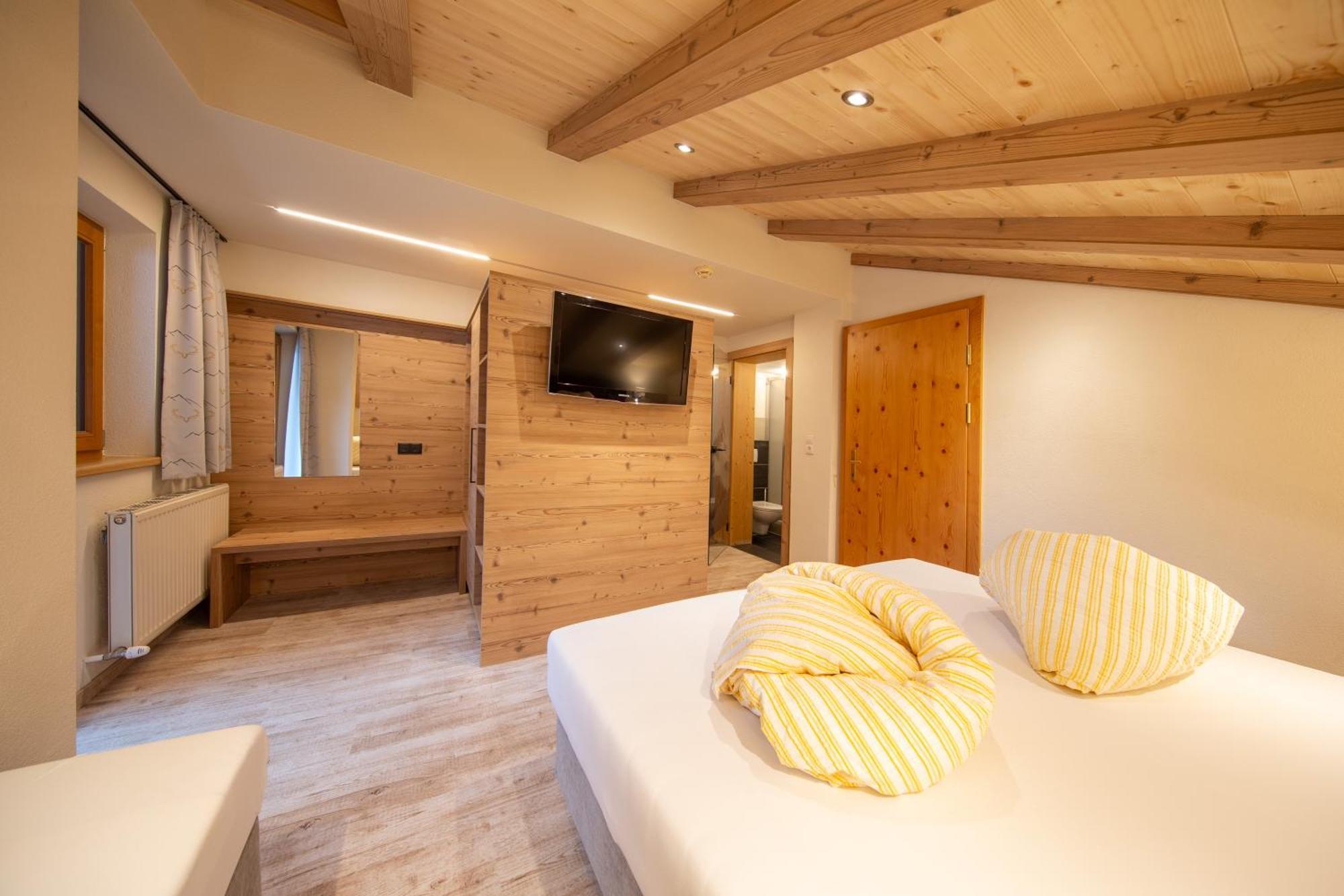 Hotel Garni Schoenblick Sölden Zewnętrze zdjęcie
