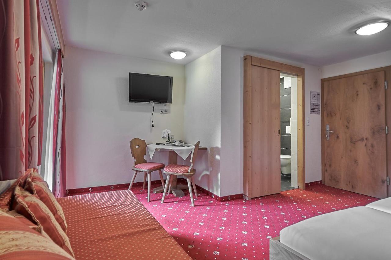 Hotel Garni Schoenblick Sölden Zewnętrze zdjęcie