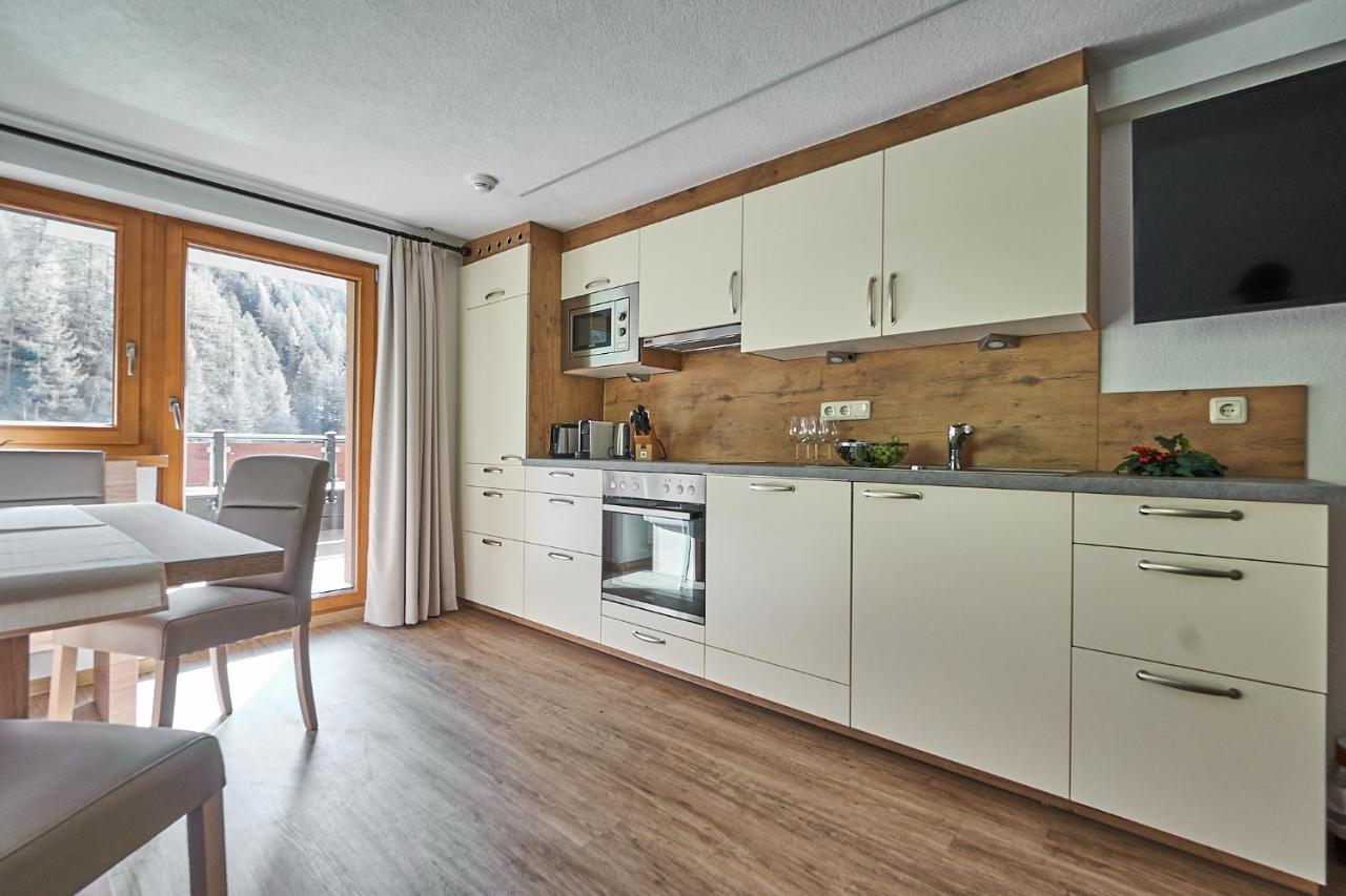 Hotel Garni Schoenblick Sölden Zewnętrze zdjęcie